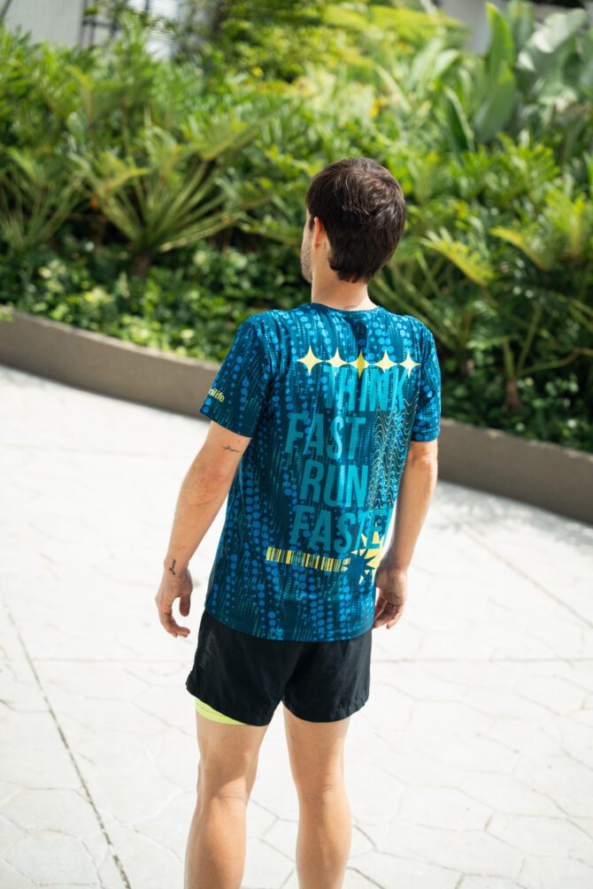 Camiseta Hombre Think Fast Run Faster