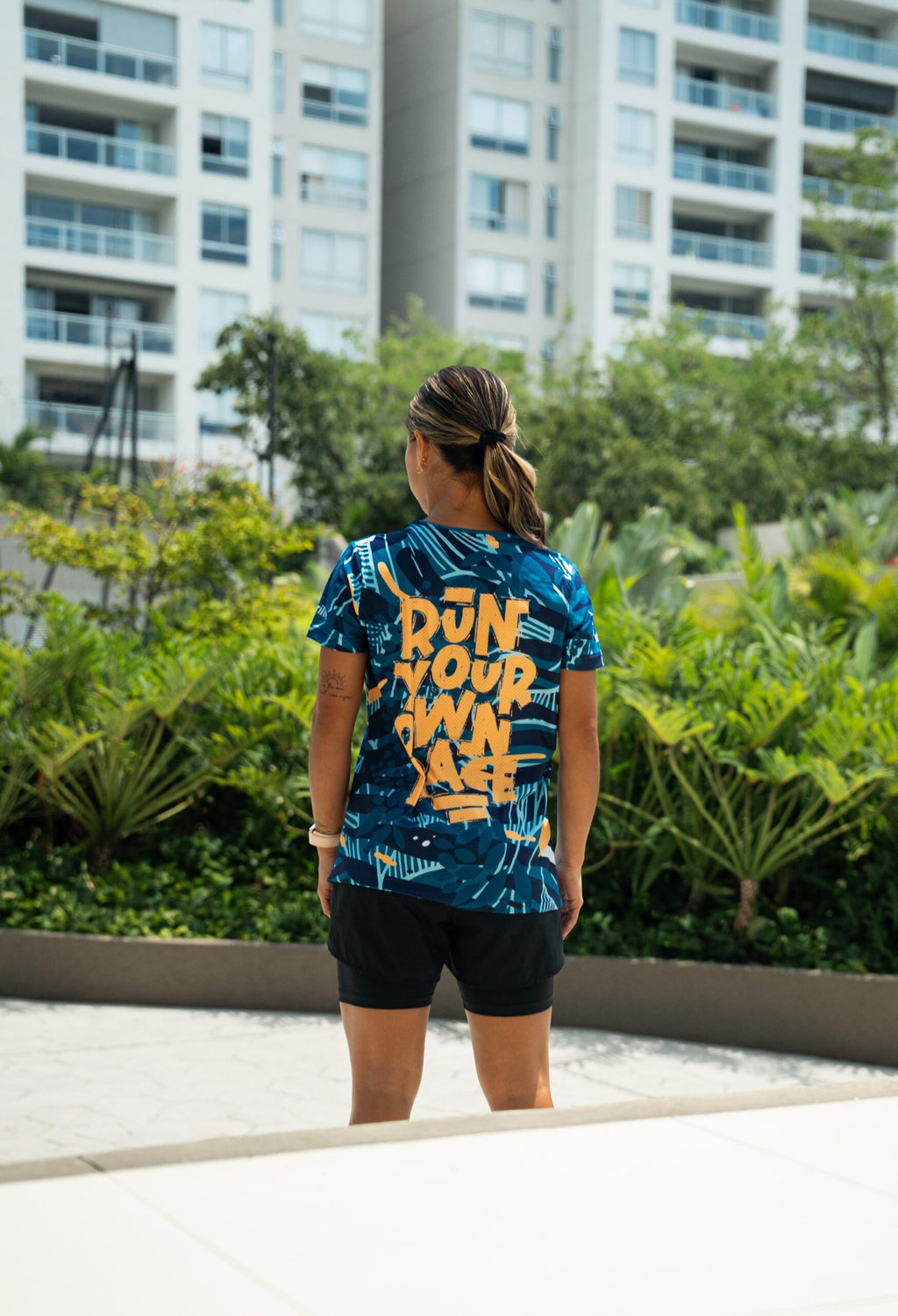 Camiseta Mujer Run Your Own Race