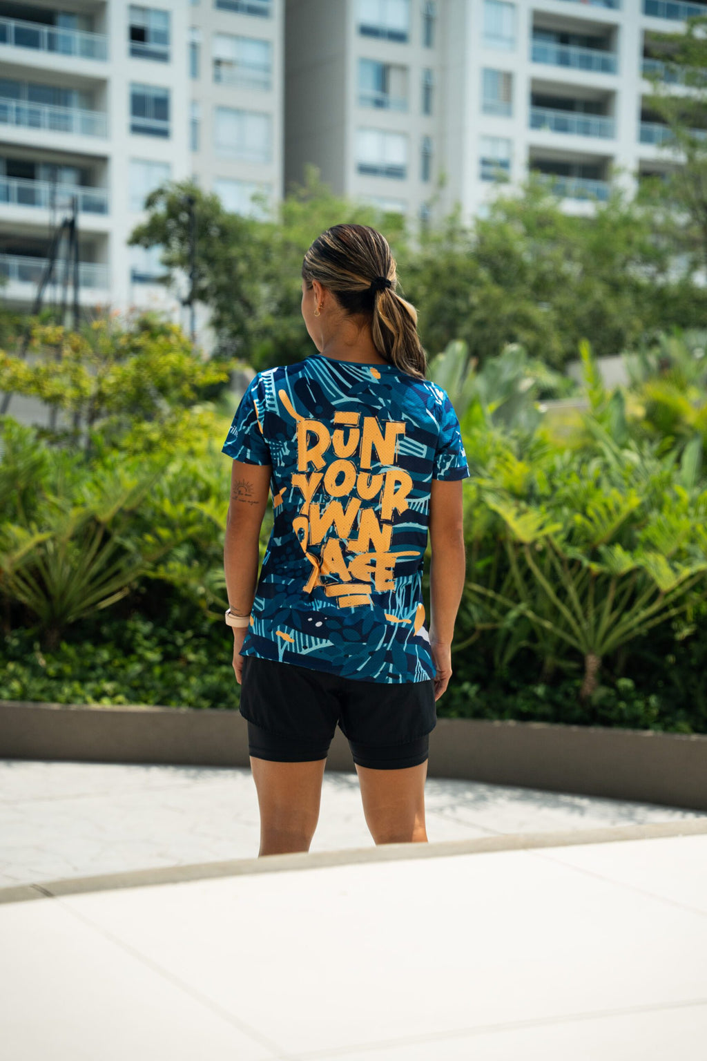 Camiseta Mujer Run Your Own Race